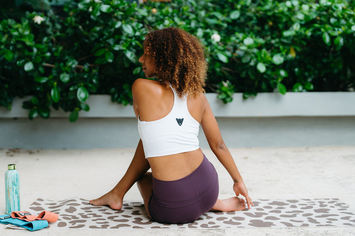 the Lioness pounce shorts :: leg logo